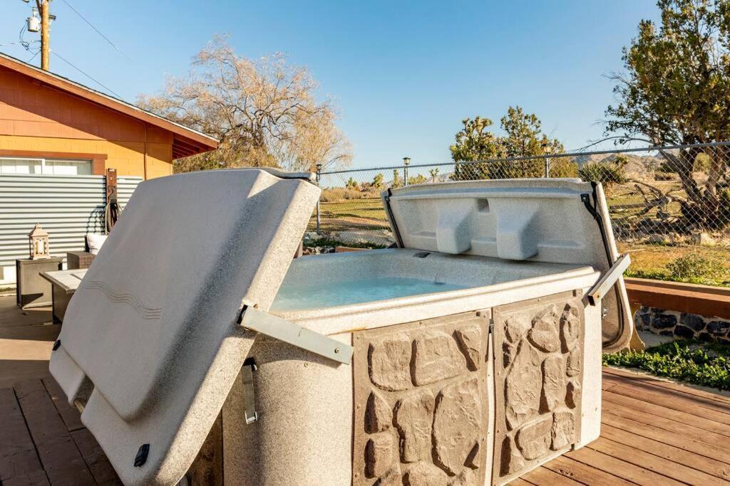 Jt'S Star Catcher Cabin - Hot Tub Юка Вали Екстериор снимка